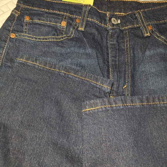 Levi's - Picture 4 of 6